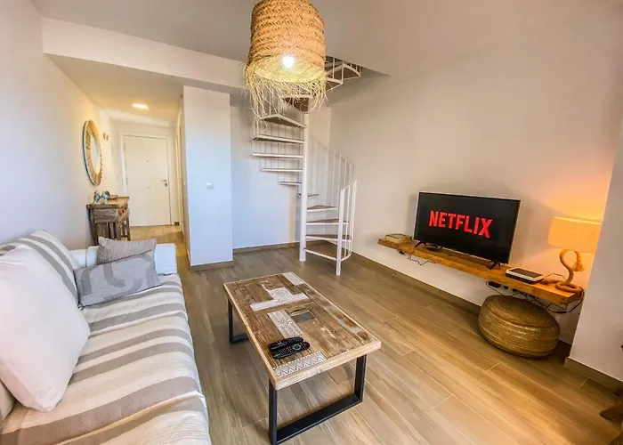 Cozy House - Penthouse, Pool, Parking アパート *